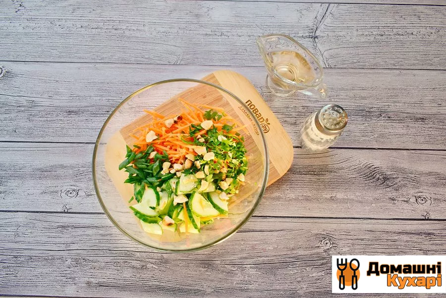 Пікантний салат з огірків і моркви - фото крок 2