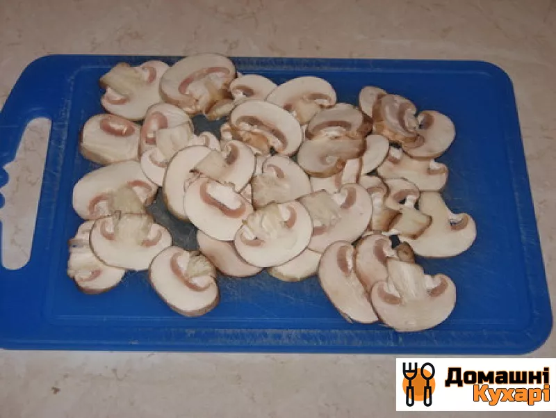 Пиріг з грибами і м'ясом - фото крок 6