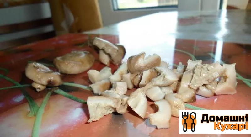 Пиріжки з грибами солоними - фото крок 2