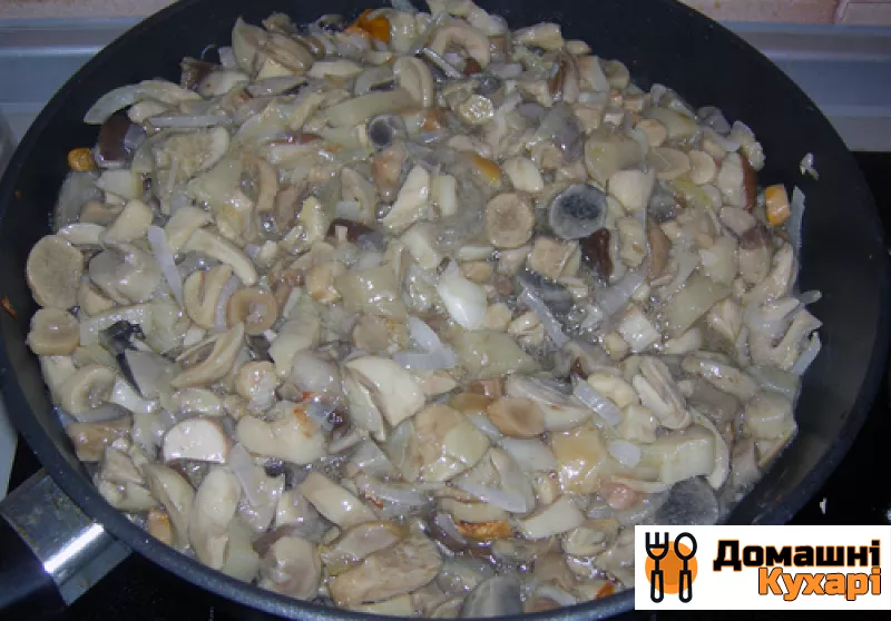 Пиріжки з грибами в духовці - фото крок 5