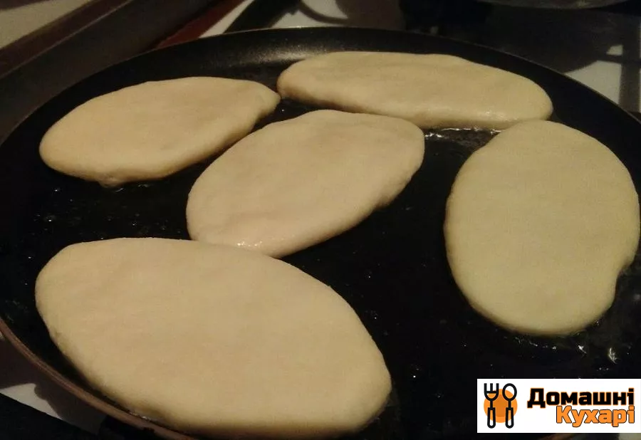Пирожки с картофелем на кефире - фото крок 7