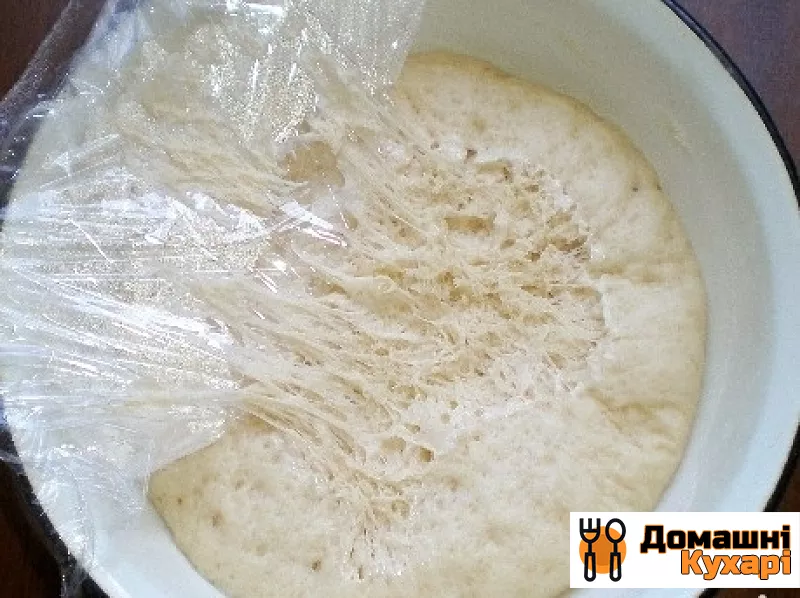 Пиріжки з вареним згущеним молоком - фото крок 1