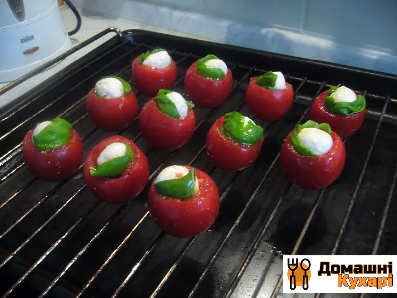 помідори, запечені з моцарелою - фото крок 4
