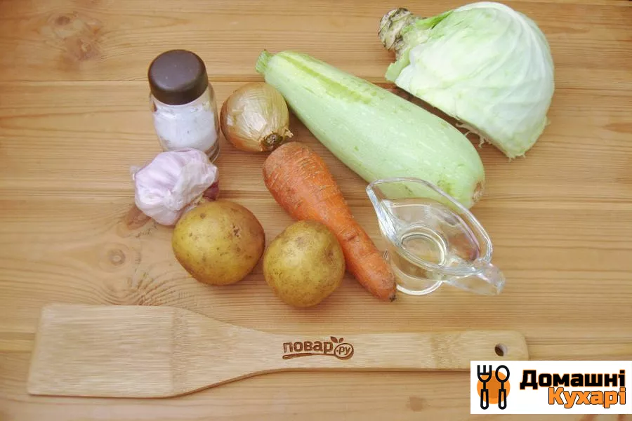 Рагу з кабачками, картоплею і капустою - фото крок 1