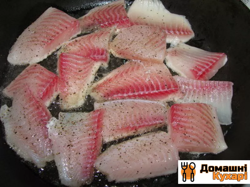 риба, тушкована в томаті - фото крок 1