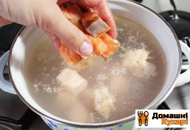 Рибний суп з галушками - фото крок 1