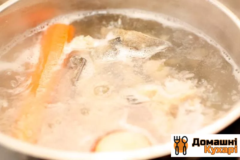 Рибний суп з креветками - фото крок 2