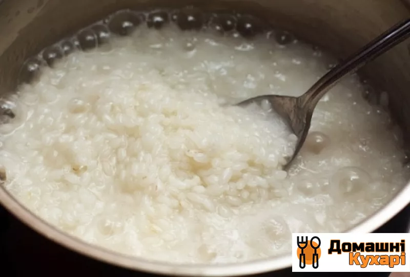 Рисова каша на молоці - фото крок 1