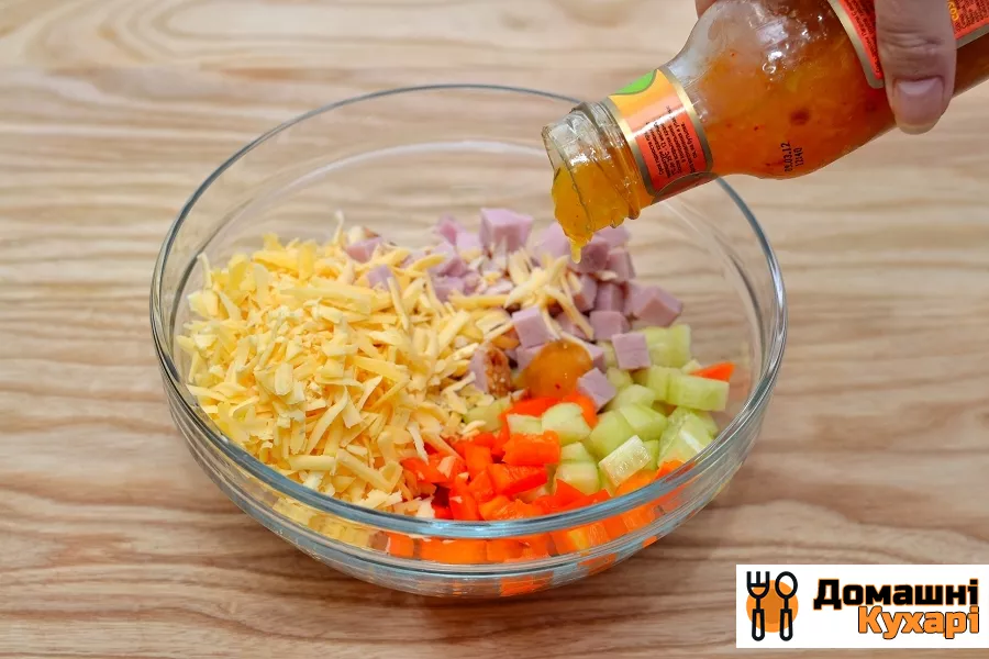 Салат з кольорових макаронів - фото крок 3