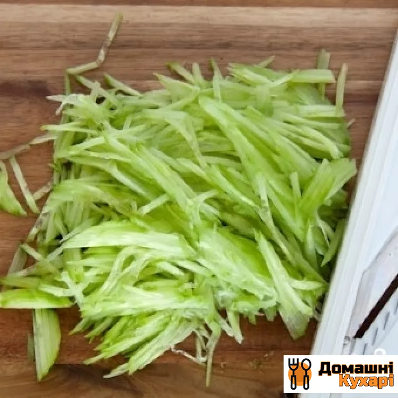 Салат з двох видів капусти і огірків - фото крок 4