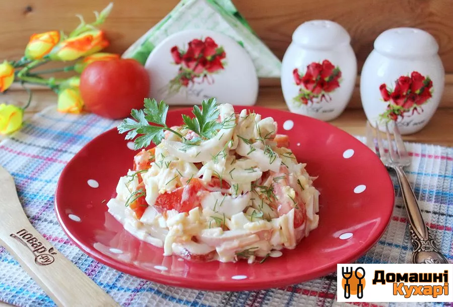 Салат з кальмарів з помідорами і сиром - фото крок 10