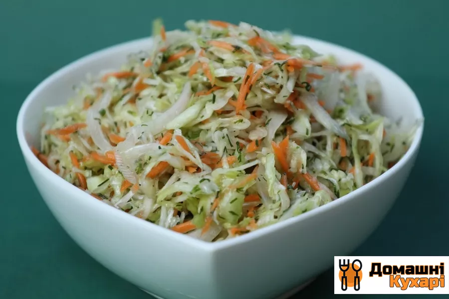 Салат из капусты с морковью - фото крок 3