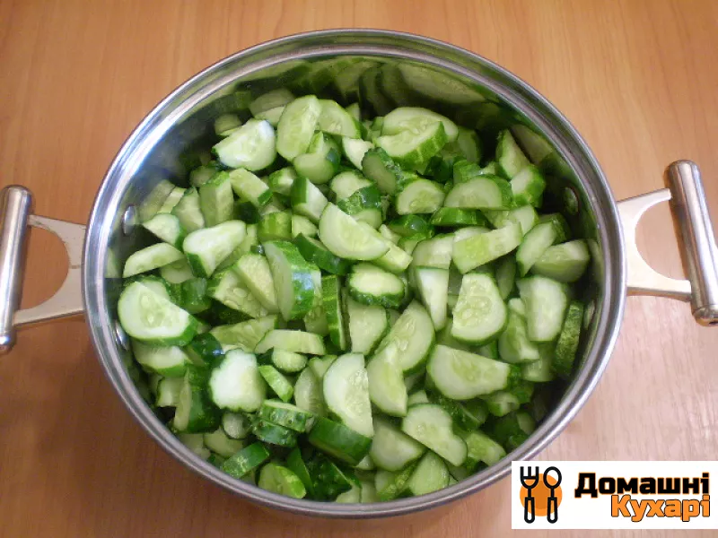 Салат з огірків на зиму по-корейськи - фото крок 3