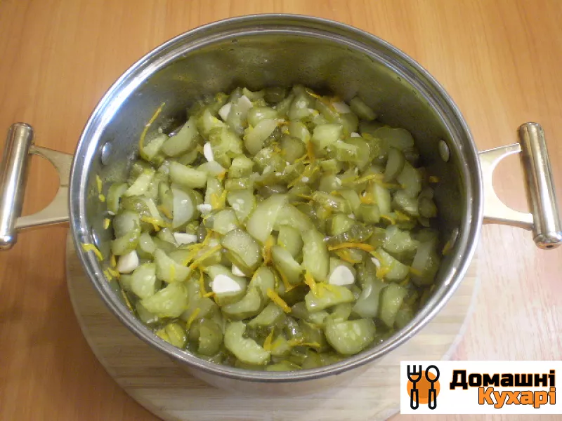 Салат з огірків на зиму по-корейськи - фото крок 7