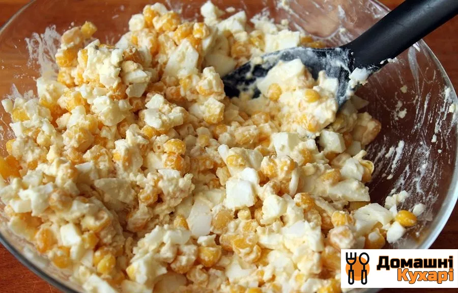 Салат з яєць і кукурудзи - фото крок 4