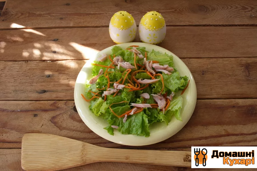 Салат з копченою куркою і корейською морквою - фото крок 3