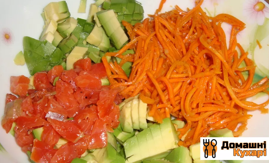Салат с корейской морковкой и колбасой - фото крок 1