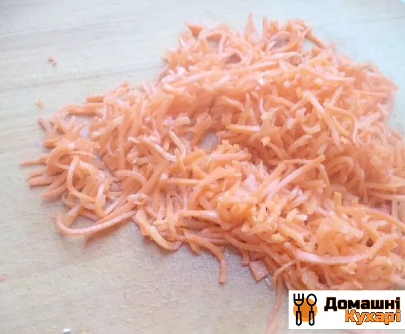 Салат з крабовими паличками і морквою по-корейськи - фото крок 5