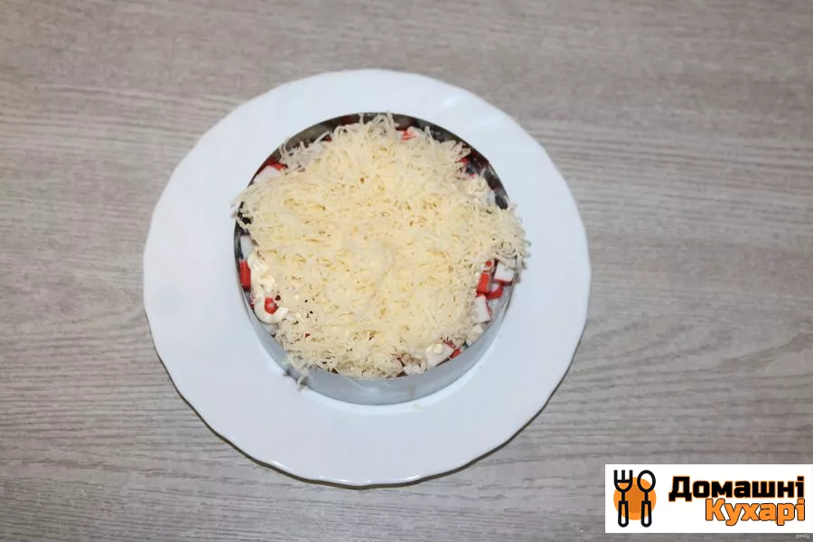 Салат з крабовими паличками, рисом і грибами - фото крок 7