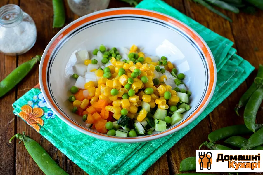 Салат з кукурудзою, горошком і огірком - фото крок 6