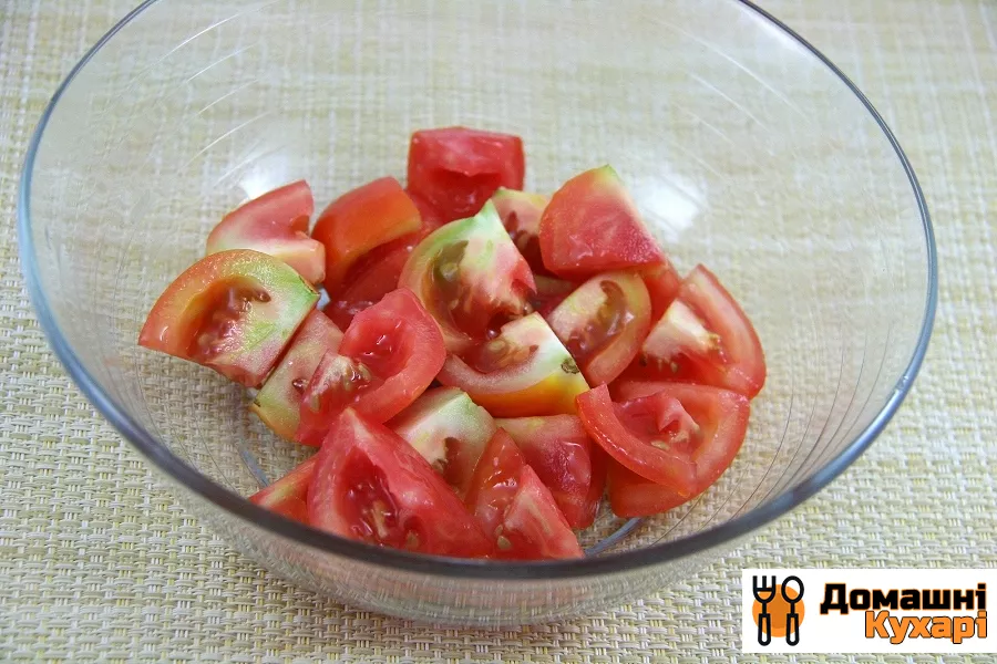 Салат з моцарелою і помідорами - фото крок 1