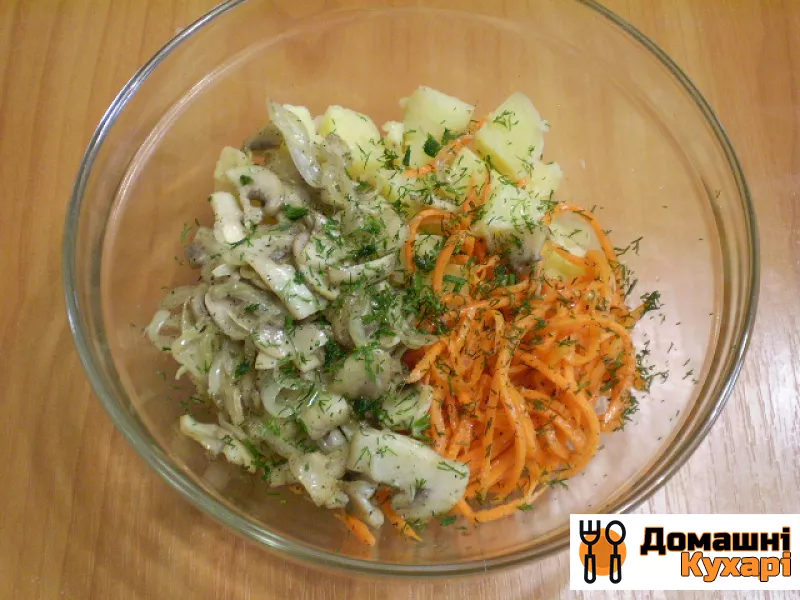 Салат з морквою і грибами - фото крок 5