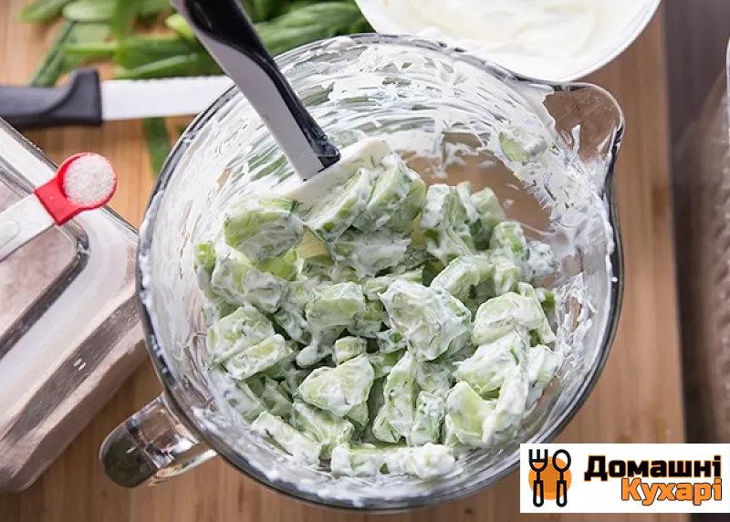 Салат з огірком і йогуртом - фото крок 4