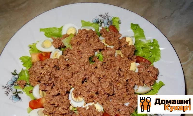 Салат з перепелиними яйцями і тунцем - фото крок 4