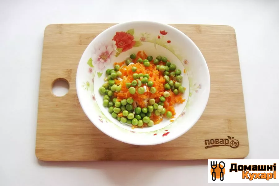 Салат із зеленим горошком і морквою - фото крок 4