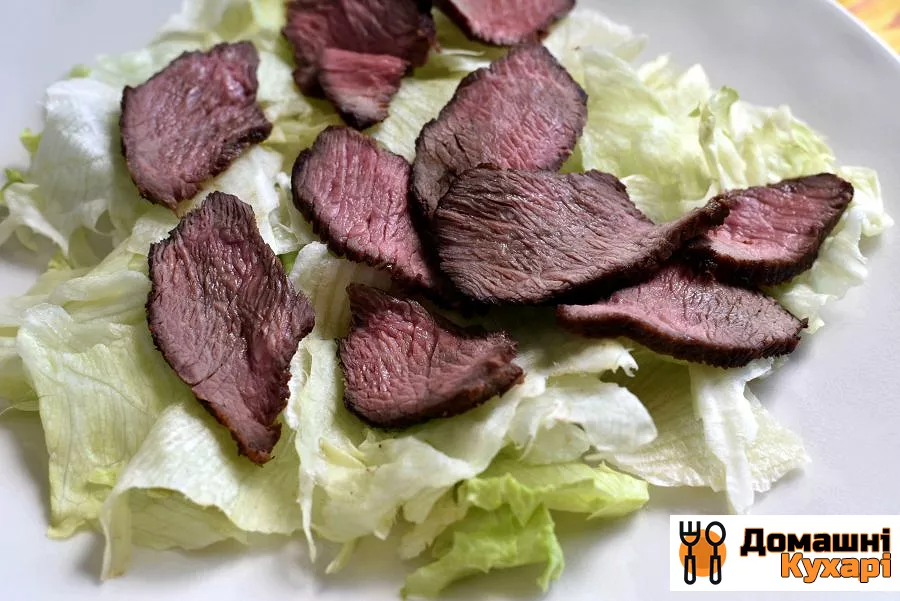 Салат із зеленим омлетом і яловичиною гриль - фото крок 5